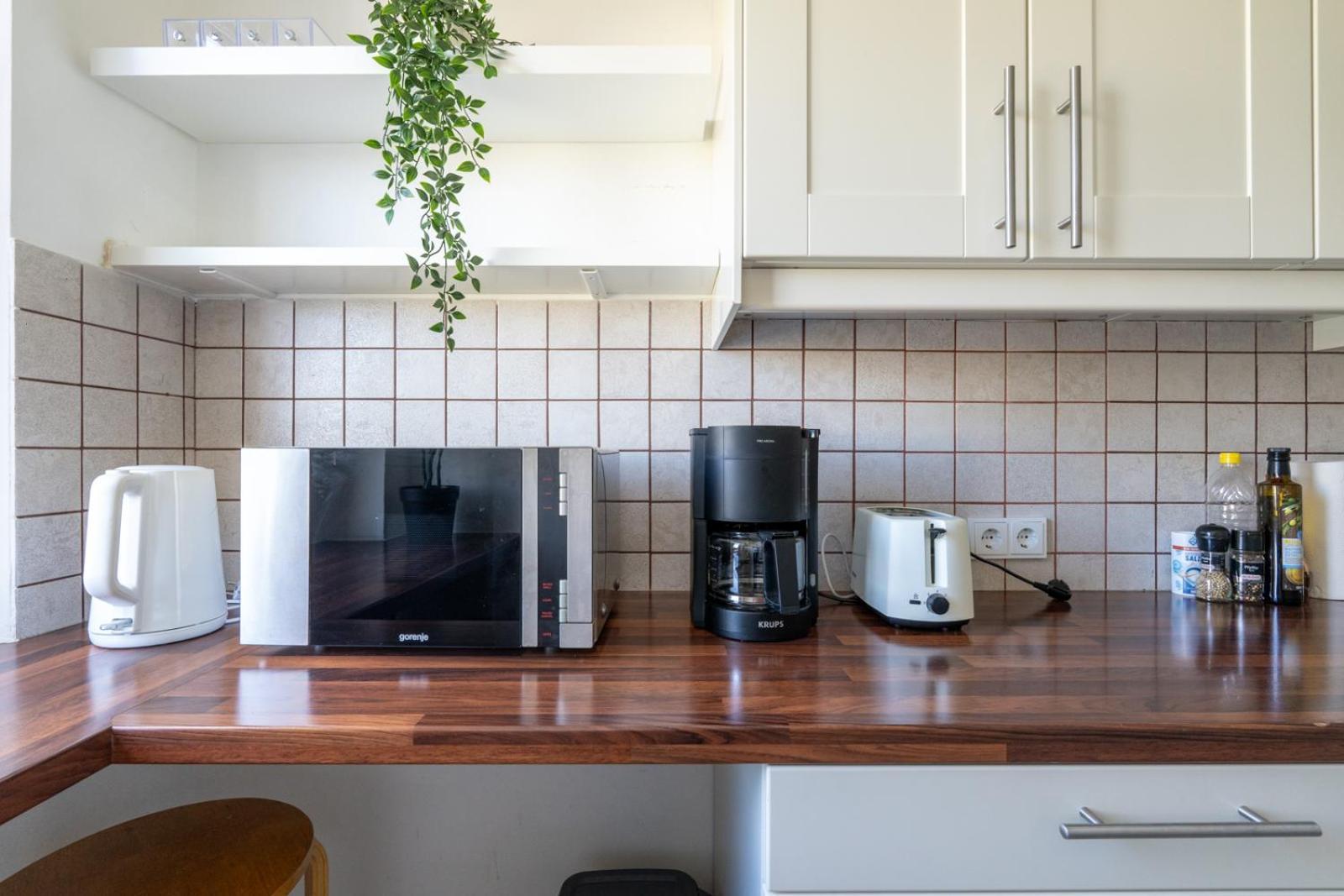 Two Bedrooms - 85 Squaremeters - 4 Min To U6 Dresdner Str * Vienna