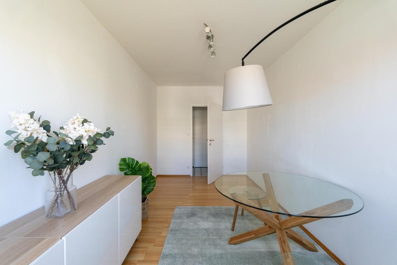 Two Bedrooms - 85 Squaremeters - 4 Min To U6 Dresdner Str Vienna