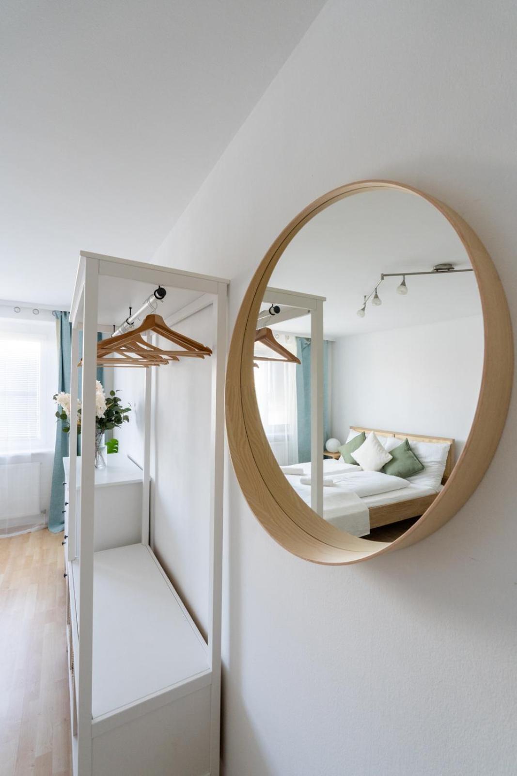 Apartment Two Bedrooms - 85 Squaremeters - 4 Min To U6 Dresdner Str