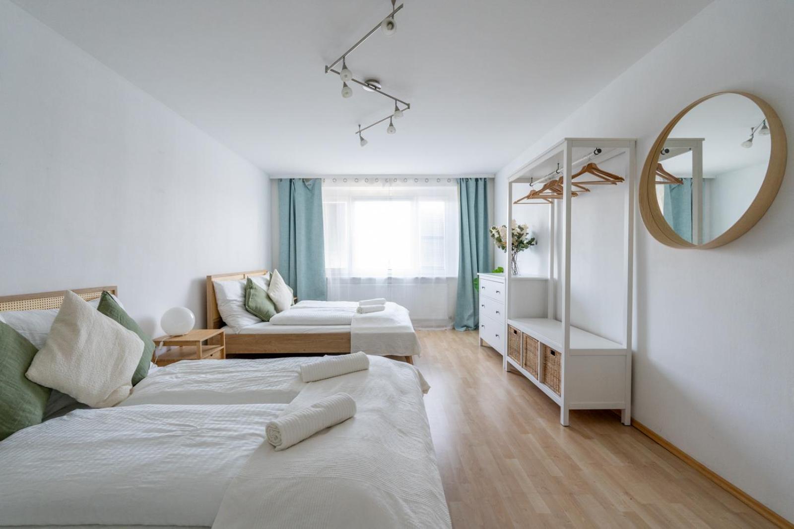 Two Bedrooms - 85 Squaremeters - 4 Min To U6 Dresdner Str Apartment Vienna