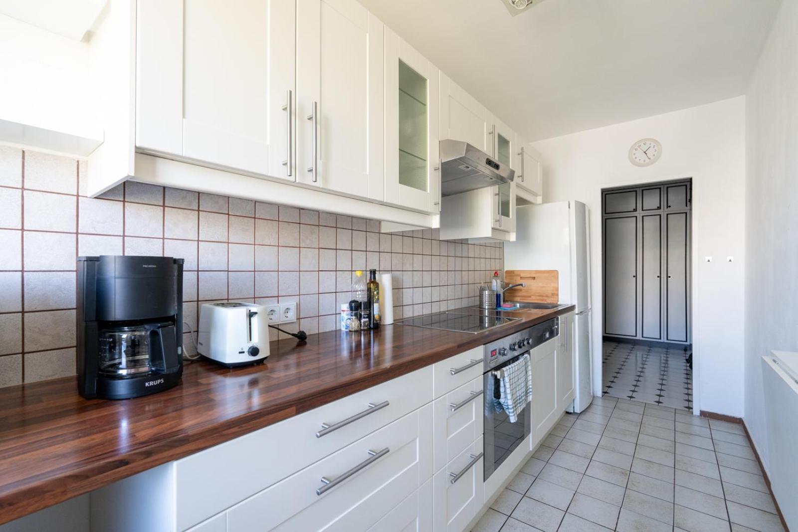 Two Bedrooms - 85 Squaremeters - 4 Min To U6 Dresdner Str Apartment *