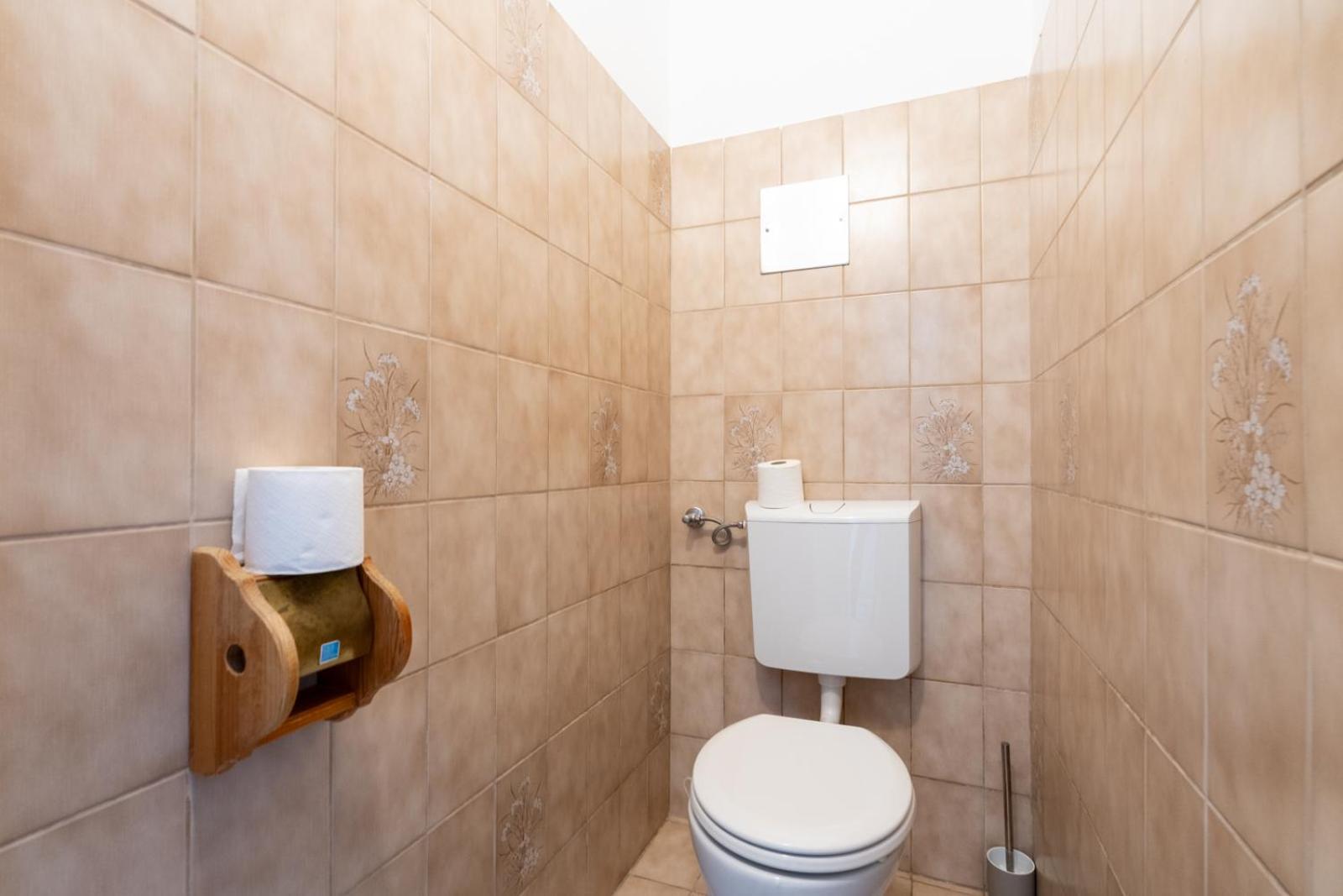 Two Bedrooms - 85 Squaremeters - 4 Min To U6 Dresdner Str Vienna
