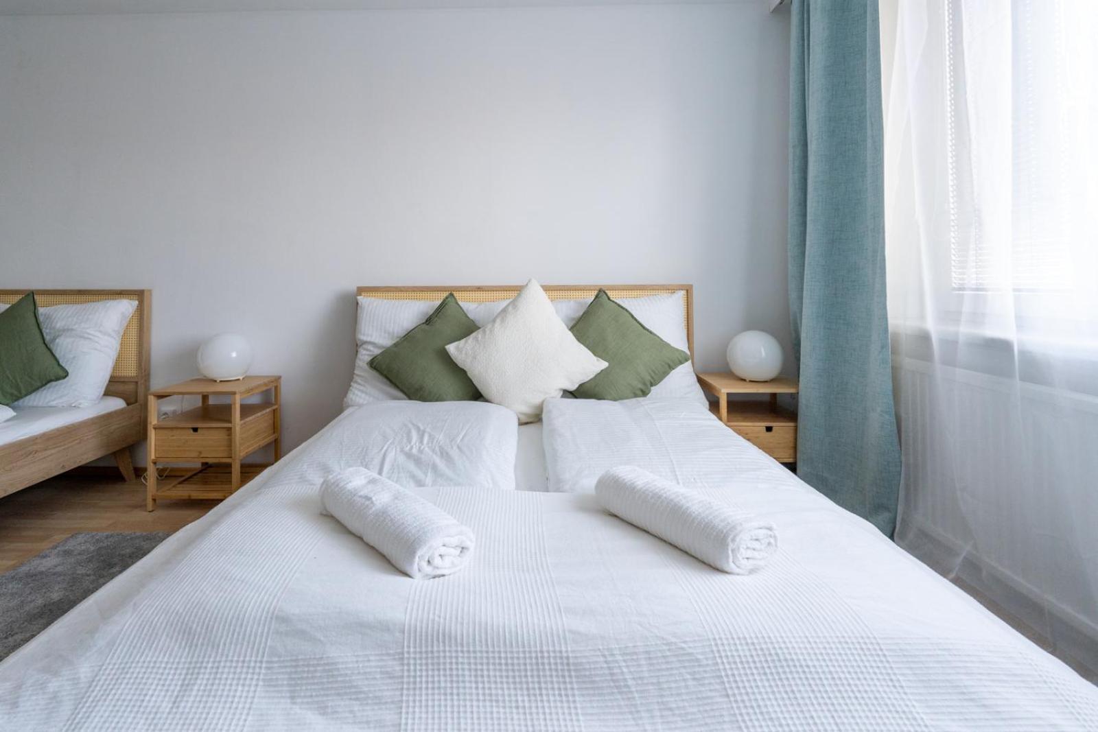 Apartment Two Bedrooms - 85 Squaremeters - 4 Min To U6 Dresdner Str Vienna